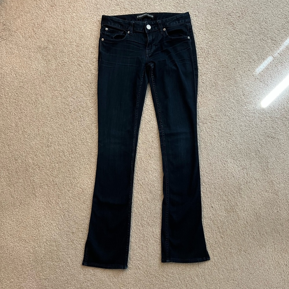 Express jeans sz 4 Stella jegging low rise dark blue pants boot cut